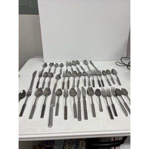 Japan Stanley Roberts Fragrant 44 Piece Flatware Stainless Set